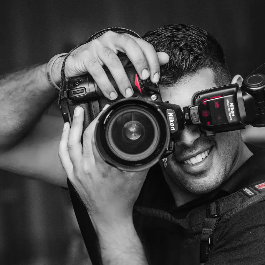 Netanel Tevel photographing